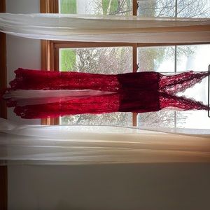 Brand new prom dress never worn with tag still on.